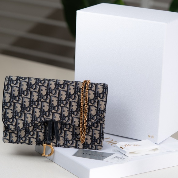 Dior Medium Saddle Pouch with Chain - Picture 2 of 9